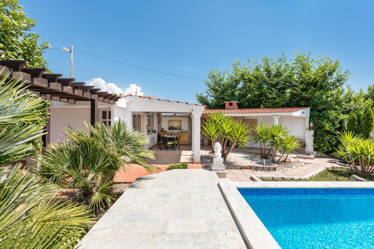 Holiday Home Split Exterior photo